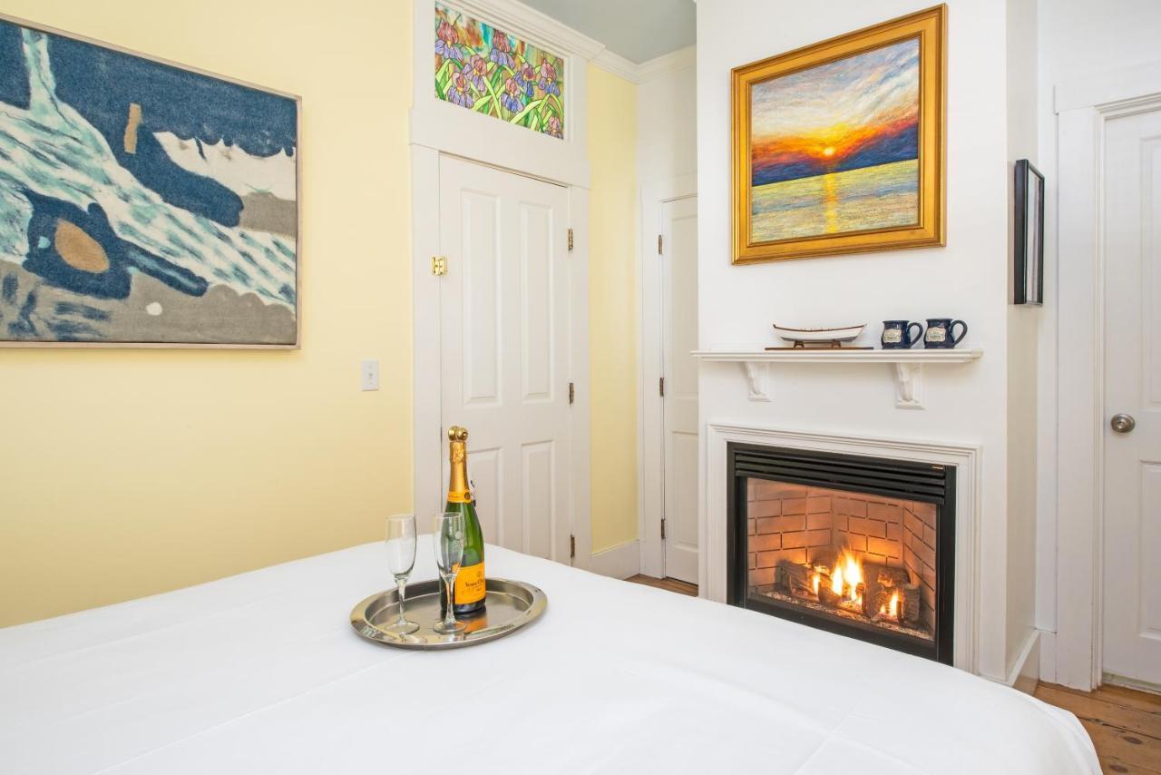 Admiral'S Landing (Adults Only) Bed & Breakfast Provincetown Exterior photo