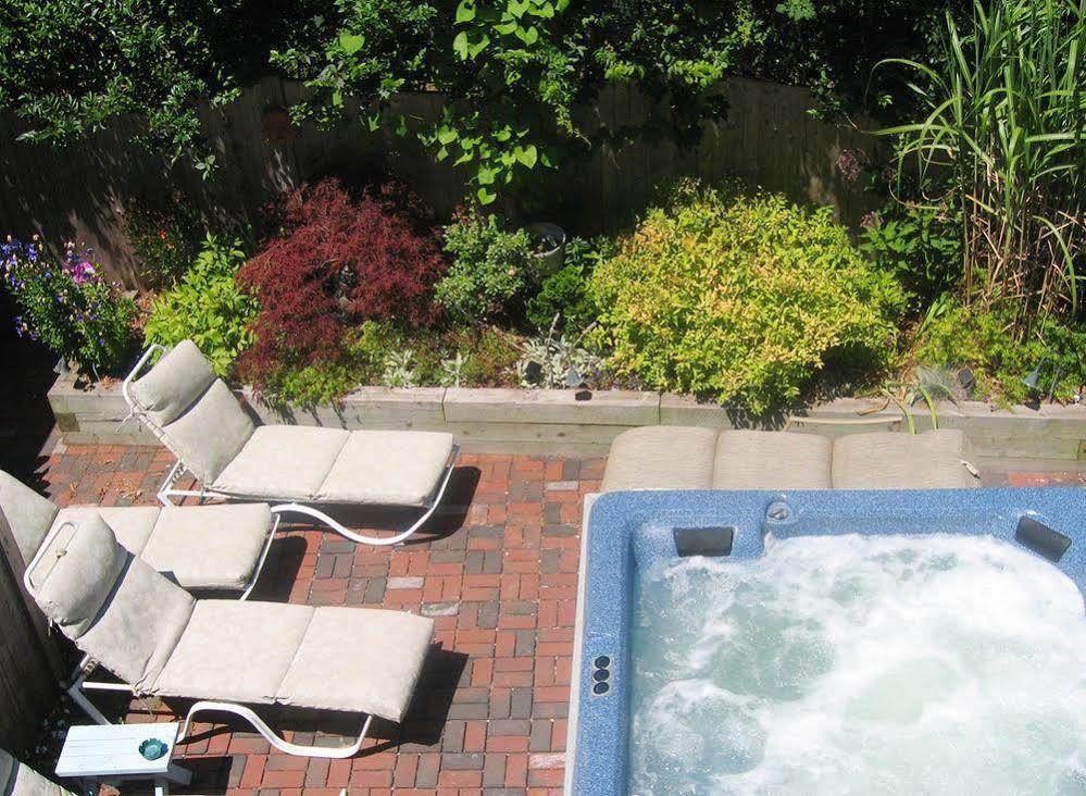 Admiral'S Landing (Adults Only) Bed & Breakfast Provincetown Facilities photo